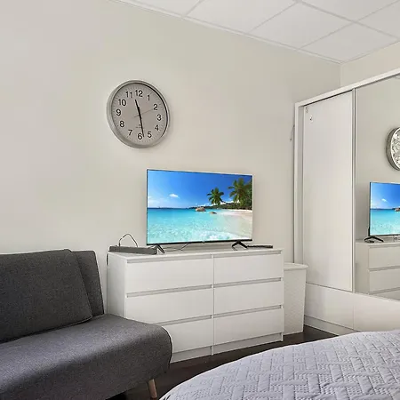 Group Oasis In Cinema, Pool Table, 17 Beds Apartment Munich