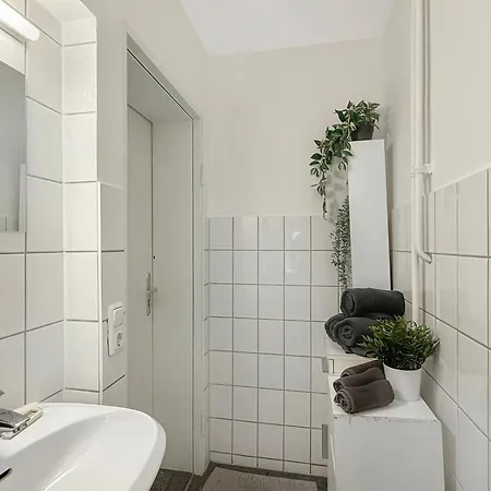 Group Oasis In Cinema, Pool Table, 17 Beds * Munich
