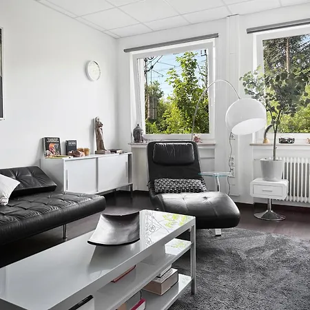 Apartment Group Oasis In Cinema, Pool Table, 17 Beds Munich