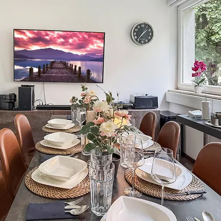 Apartment Group Oasis In Cinema, Pool Table, 17 Beds Munich