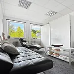Gruppen Oase Kino, Billardtisch & 17 Betten * ميونيخ