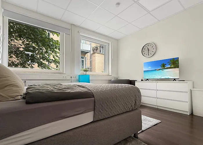 Gruppen Oase Kino, Billardtisch & 17 Betten Appartement